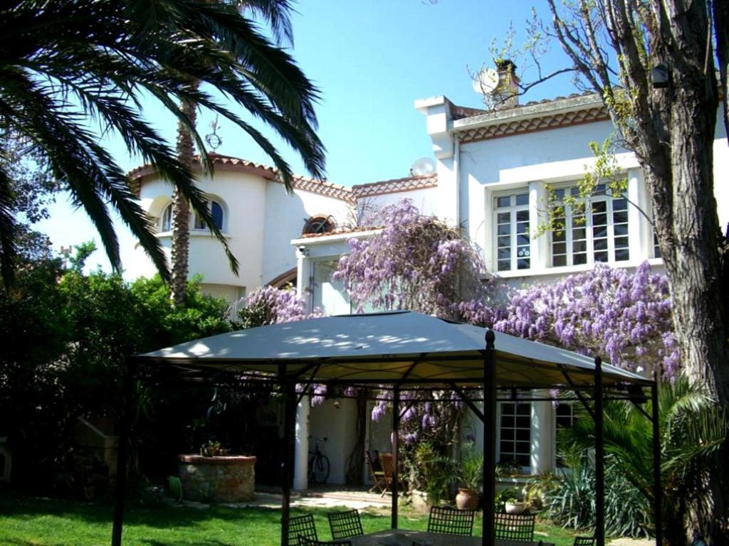 ペルピニャン Domaine Saint Nicolas Bed & Breakfast エクステリア 写真